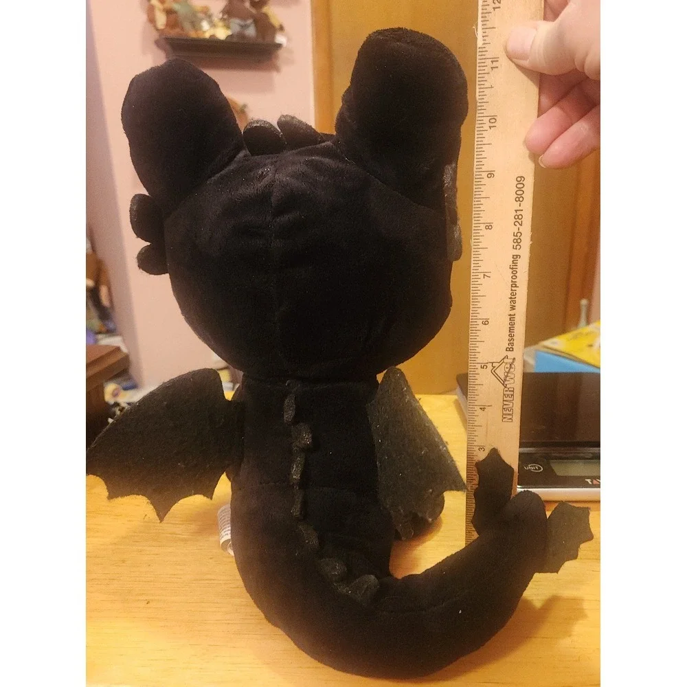 2019 Dreamworks How To Train A Dragon Toothless Squeeze and Growl Plush Dragon